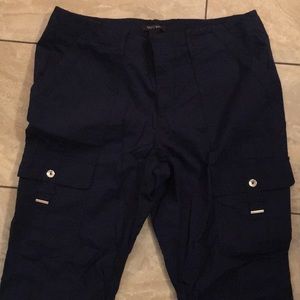 NWT. Cropped pants.
